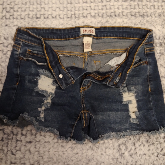 Mudd Ripped Jean Shorts - Picture 4 of 5